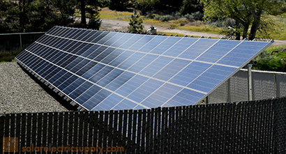 加拿大太阳能电池板安装在Ironridge XR1000轨道上